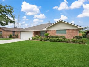 1506 Foxwood Road, Houston TX 77008