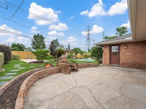 1506 Foxwood Road, Houston TX 77008