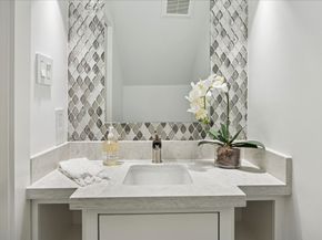 701 Bering Drive 1806, Houston TX 77057