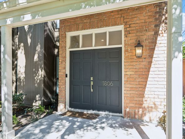 701 Bering Drive 1806, Houston TX 77057