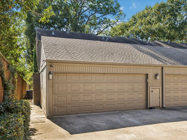 701 Bering Drive 1806, Houston TX 77057