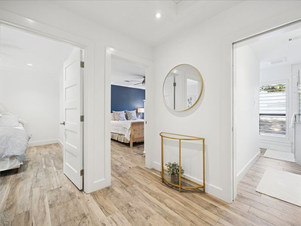 701 Bering Drive 1806, Houston TX 77057