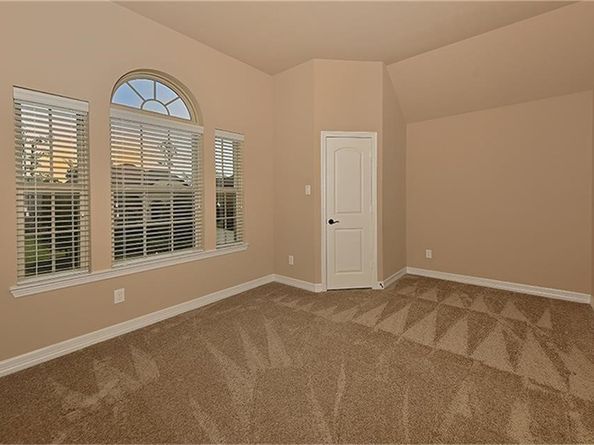 126 Hearthshire Circle, The Woodlands TX 77354