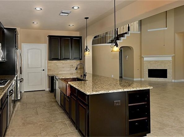 126 Hearthshire Circle, The Woodlands TX 77354