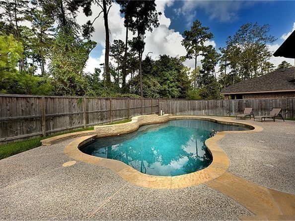 126 Hearthshire Circle, The Woodlands TX 77354