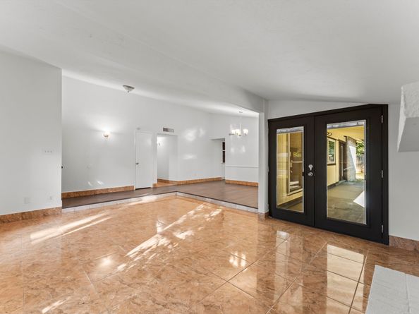 15526 Camino Del Sol Drive, Houston TX 77083