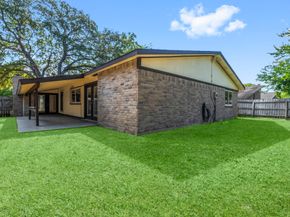 15526 Camino Del Sol Drive, Houston TX 77083