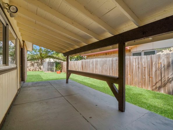 15526 Camino Del Sol Drive, Houston TX 77083