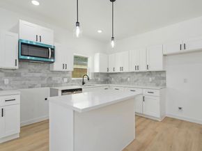 7504 Laura Koppe, Houston TX 77028