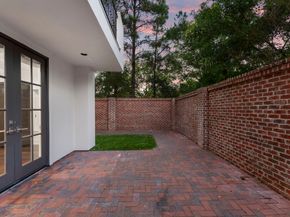 130 Gateway Park Place, The Woodlands TX 77380