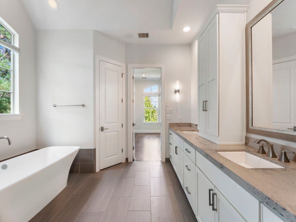 130 Gateway Park Place, The Woodlands TX 77380