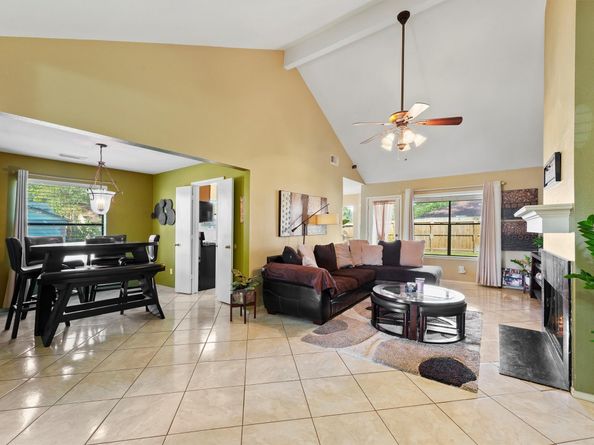 17922 Autumn Hills Drive, Houston TX 77084