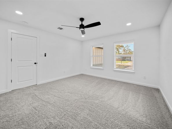 6319 Annunciation Street, Houston TX 77016