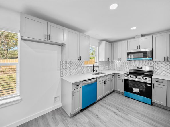 6319 Annunciation Street, Houston TX 77016