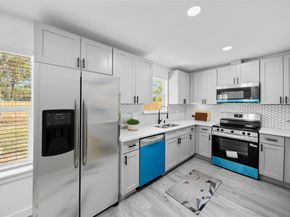 6319 Annunciation Street, Houston TX 77016