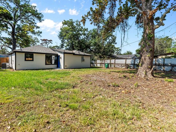 6319 Annunciation Street, Houston TX 77016