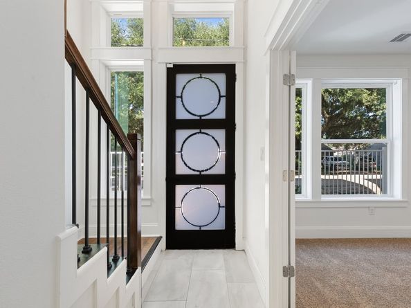 6725 Saint Augustine Street, Houston TX 77021