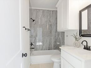 6725 Saint Augustine Street, Houston TX 77021