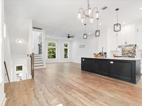 6725 Saint Augustine Street, Houston TX 77021