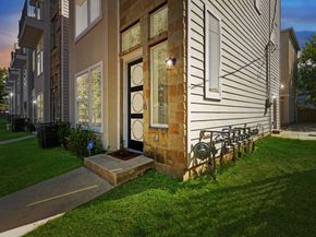 6725 Saint Augustine Street, Houston TX 77021