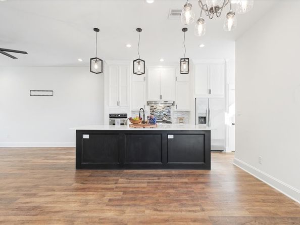 6725 Saint Augustine Street, Houston TX 77021