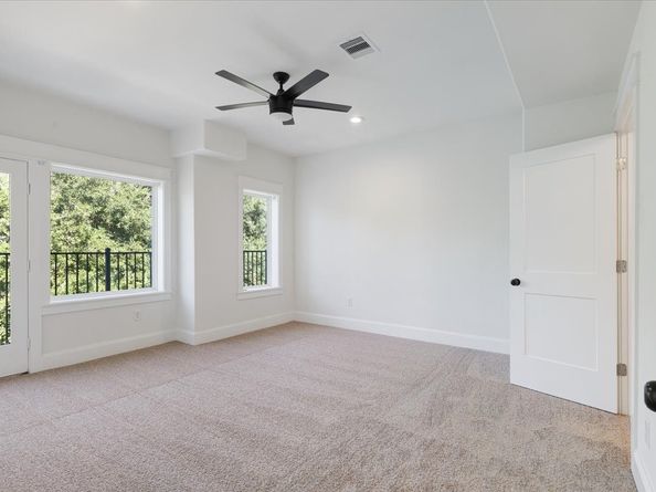 6725 Saint Augustine Street, Houston TX 77021