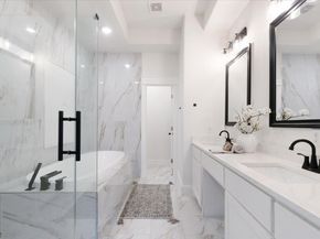 6725 Saint Augustine Street, Houston TX 77021