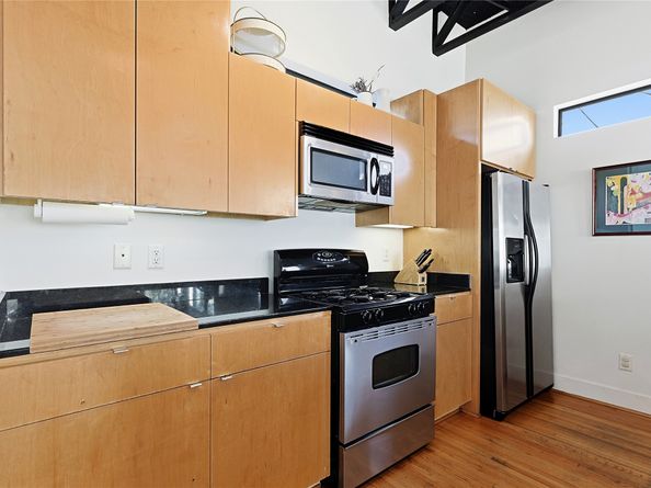 1105 W 21st Street A, Houston TX 77008