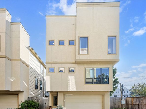 1105 W 21st Street A, Houston TX 77008