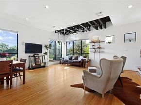 1105 W 21st Street A, Houston TX 77008