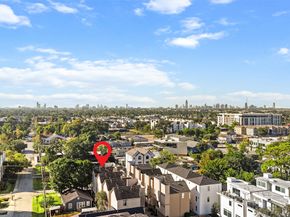 1105 W 21st Street A, Houston TX 77008