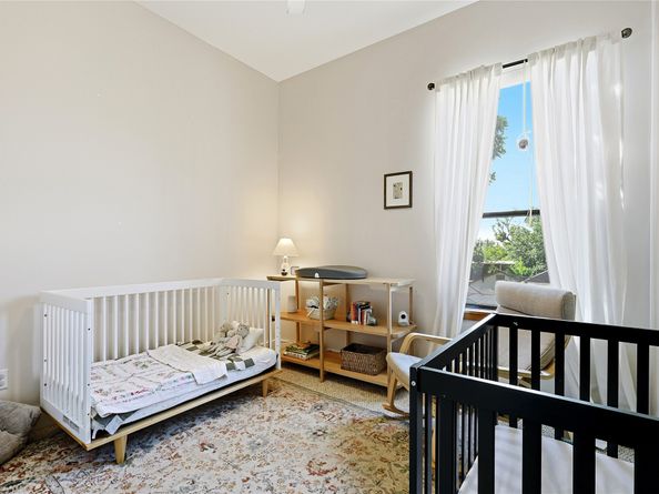 1105 W 21st Street A, Houston TX 77008