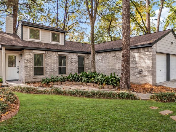 35 E Bigelow Oak Court Court, The Woodlands TX 77381