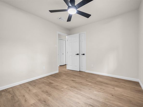 35 E Bigelow Oak Court Court, The Woodlands TX 77381