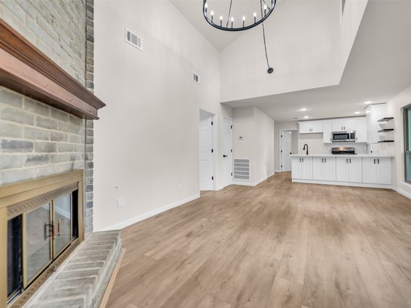 35 E Bigelow Oak Court Court, The Woodlands TX 77381