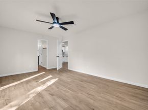 35 E Bigelow Oak Court Court, The Woodlands TX 77381