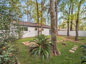 35 E Bigelow Oak Court Court, The Woodlands TX 77381