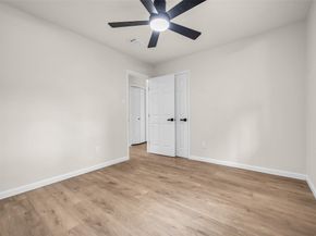 35 E Bigelow Oak Court Court, The Woodlands TX 77381