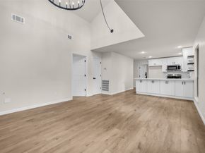 35 E Bigelow Oak Court Court, The Woodlands TX 77381