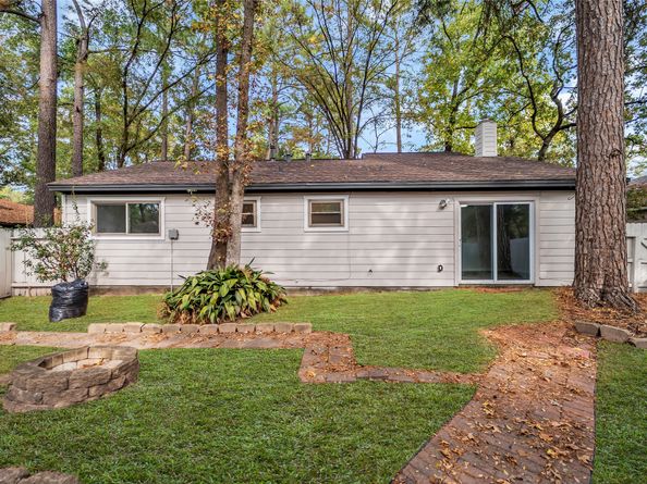 35 E Bigelow Oak Court Court, The Woodlands TX 77381