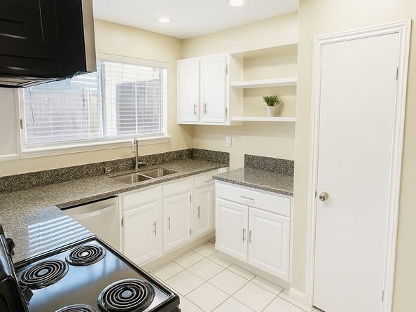 17414 Davenway Dr, Houston TX 77084