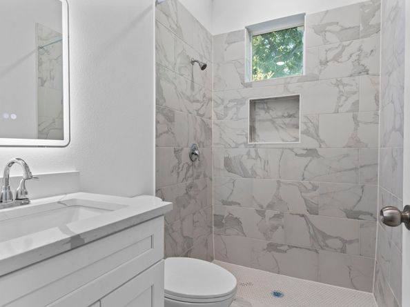 4013 ward Street, Houston TX 77021