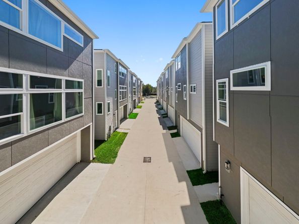 4013 ward Street, Houston TX 77021