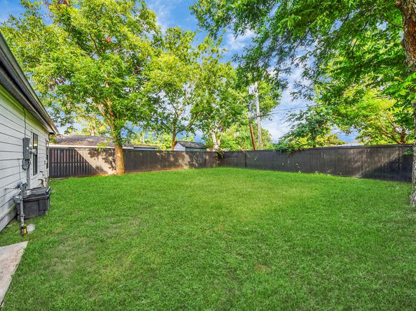 8349 Lenore Street, Houston TX 77017