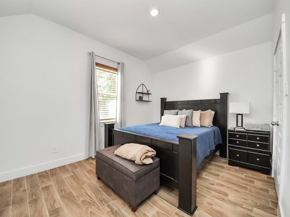 8349 Lenore Street, Houston TX 77017