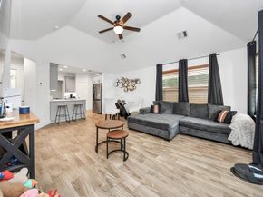 8349 Lenore Street, Houston TX 77017