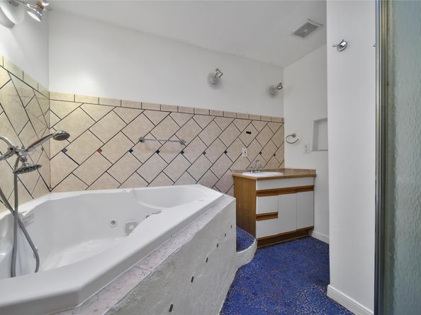 16810 Clan Macgregor Drive, Houston TX 77084