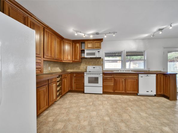 16810 Clan Macgregor Drive, Houston TX 77084