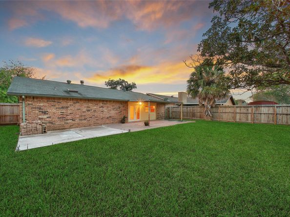 16810 Clan Macgregor Drive, Houston TX 77084