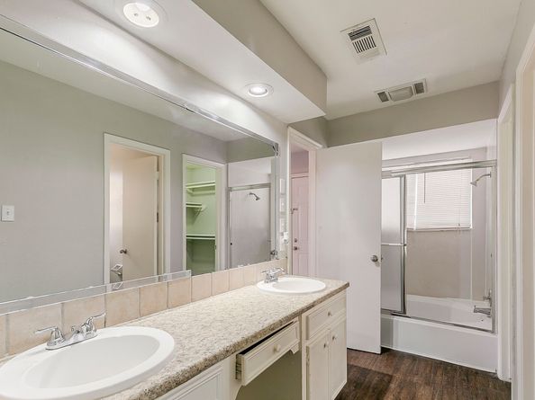 3014 Misty Park Drive, Houston TX 77082